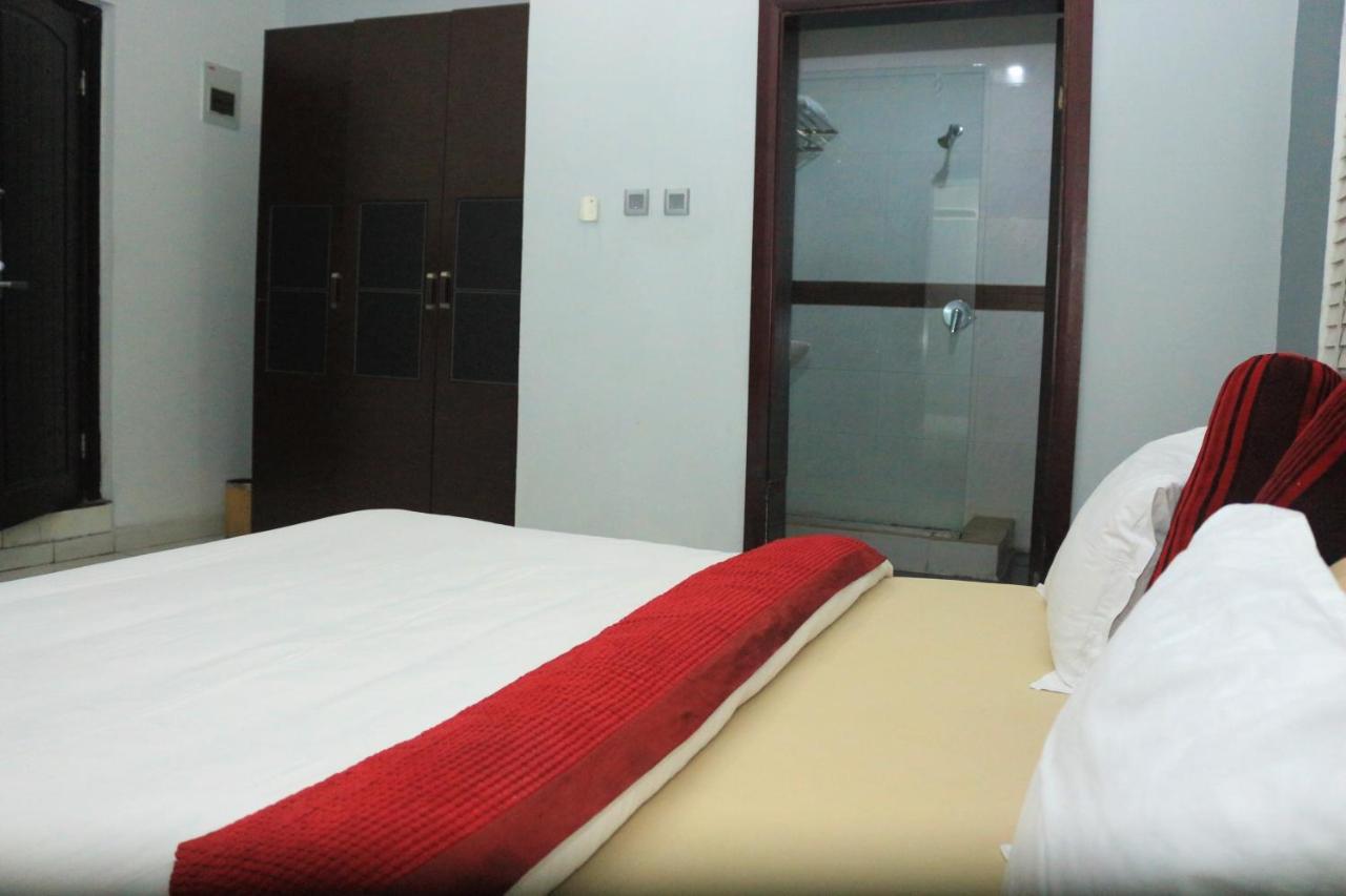 The Crib Lifestyle Hotel Port Harcourt Buitenkant foto